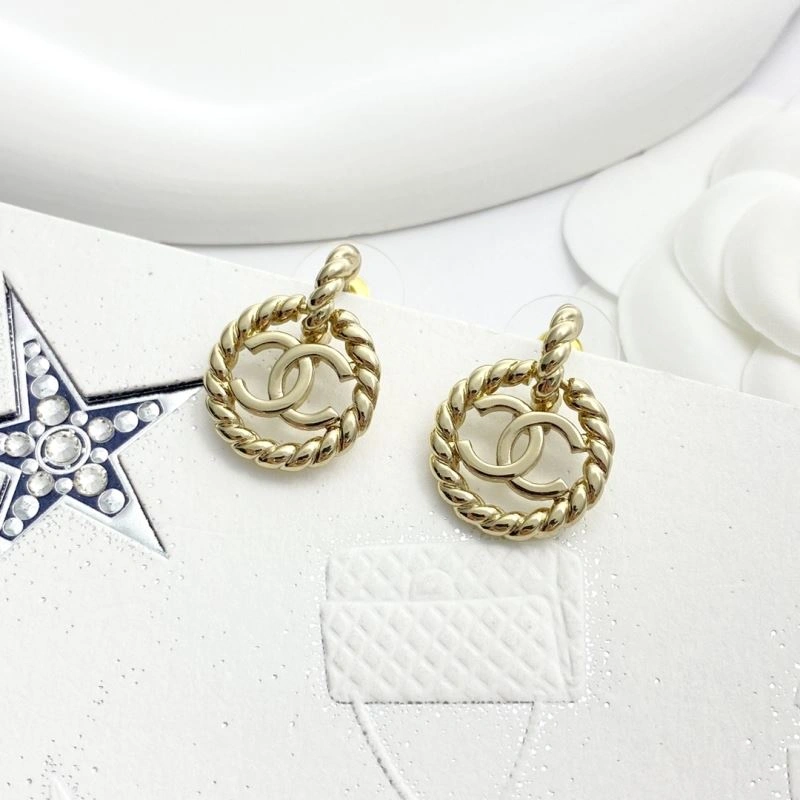 Versatile Chanel Earrings 227303