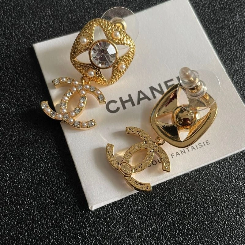 Trendy Chanel Earrings 227414