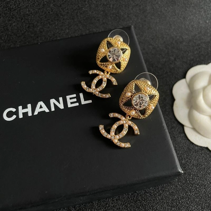 Trendy Chanel Earrings 227414