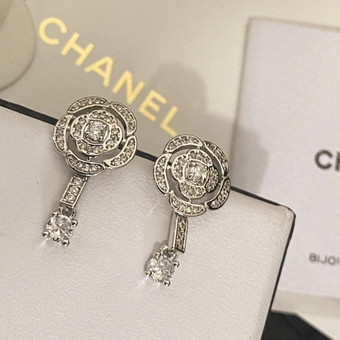 Vibrant Chanel Earrings 227286