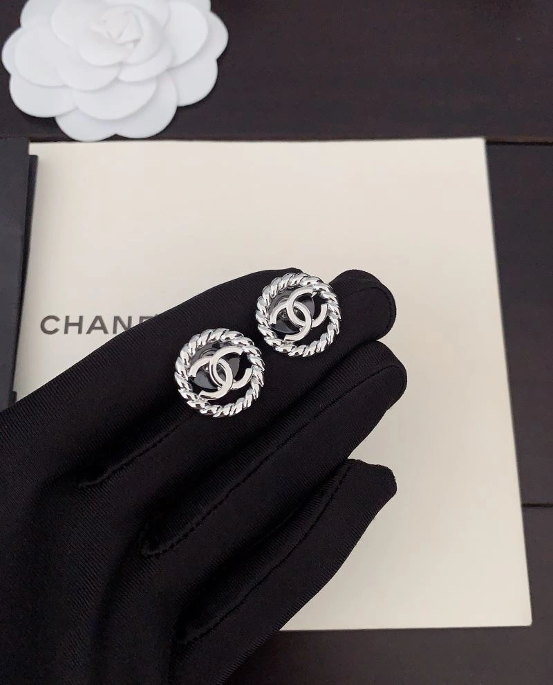 Minimalist Chanel Earrings 227320