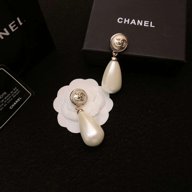 Chanel Earrings Lightweight 227324