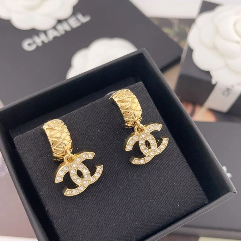 Chanel Earrings Lightweight 227325