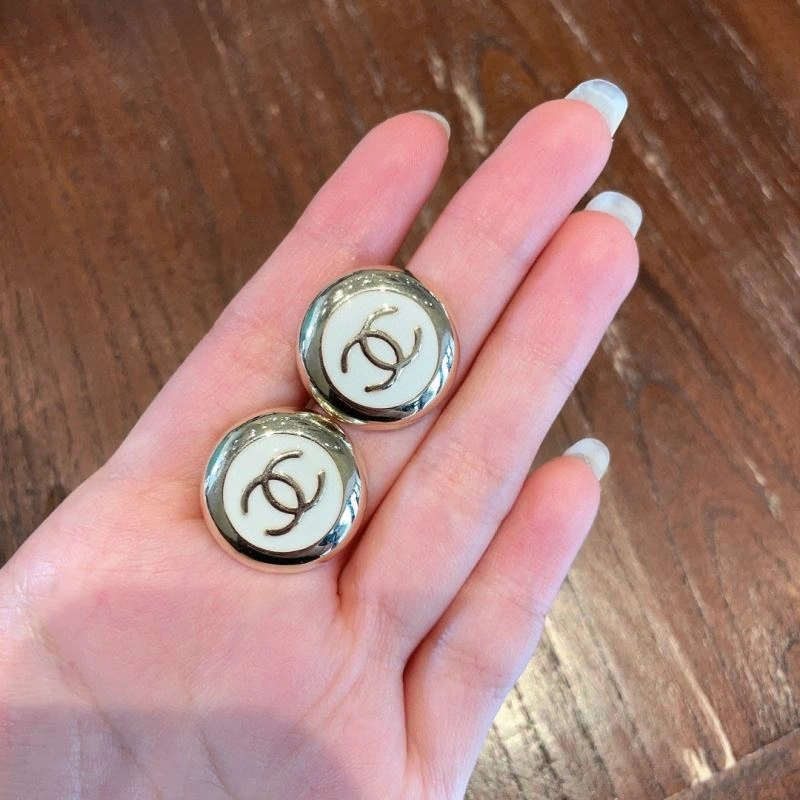 Chanel Earrings Stylish 227225
