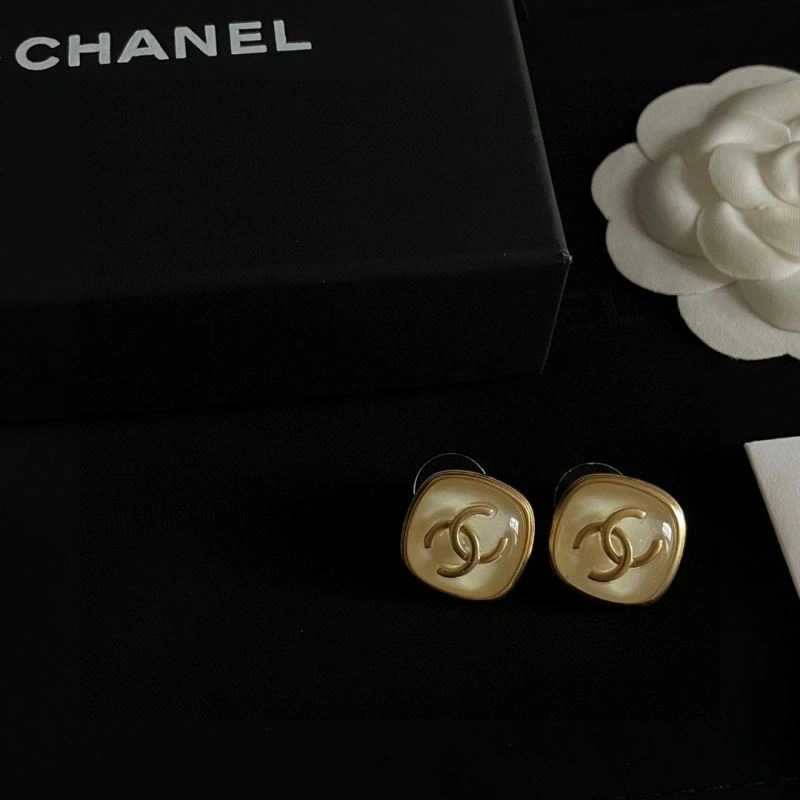 Chanel Earrings Comfortable 227237