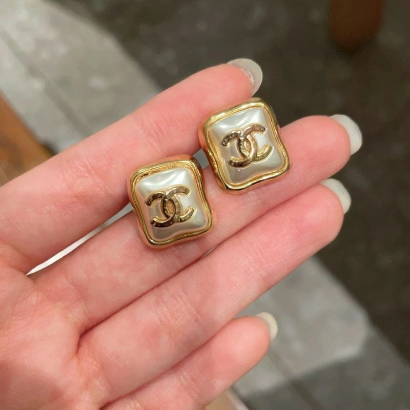 Chanel Earrings Trendy 227222