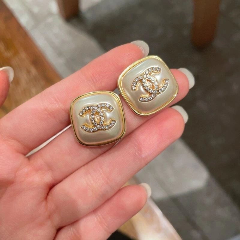 RelaxedFit Chanel Earrings 227221