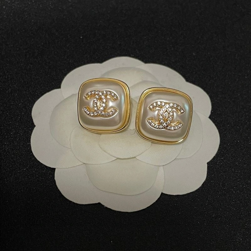 RelaxedFit Chanel Earrings 227221