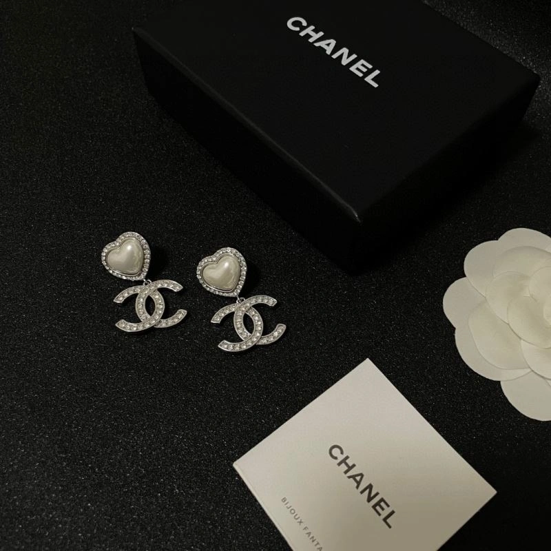 Lightweight Chanel Earrings 227216