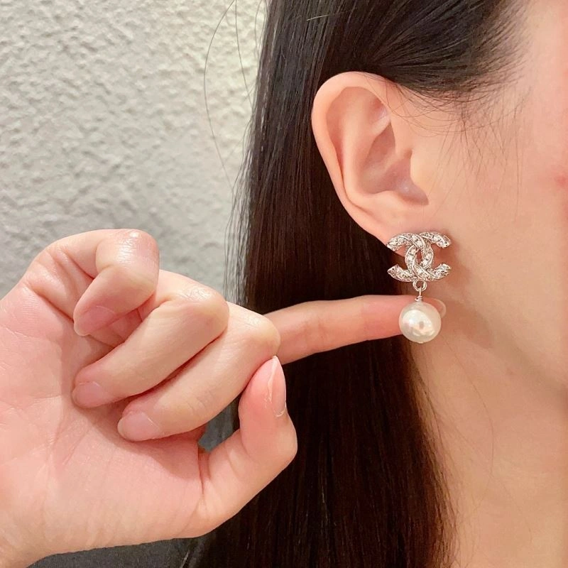 Chanel Earrings Chic 227211