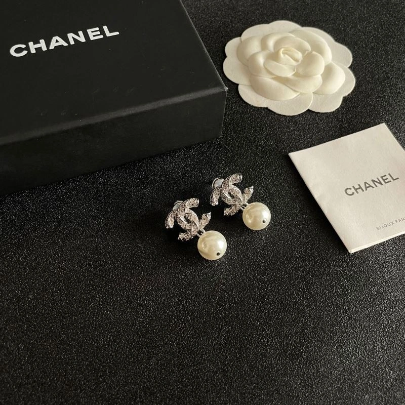 Chanel Earrings Chic 227211