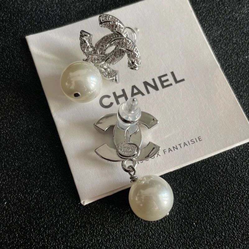 Chanel Earrings Chic 227211