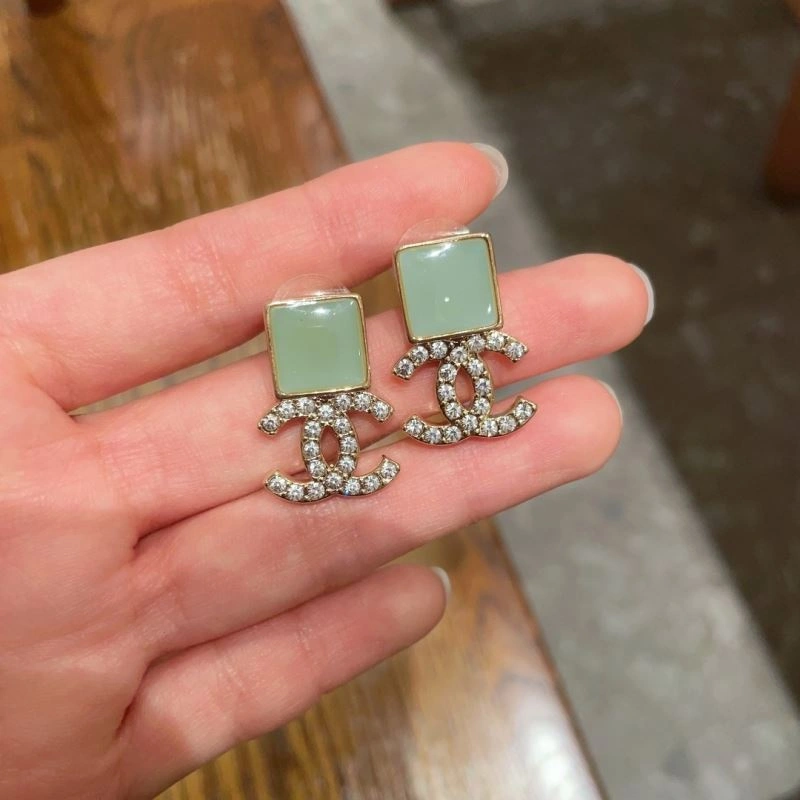 Lightweight Chanel Earrings 227266