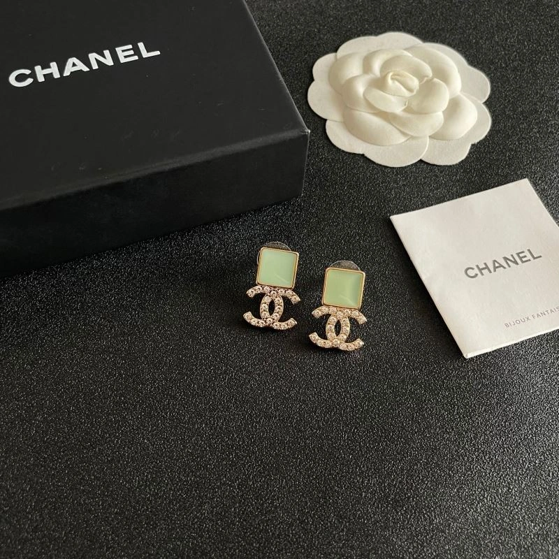 Lightweight Chanel Earrings 227266