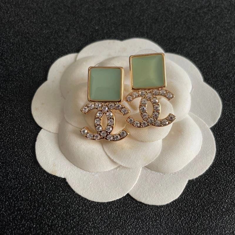 Lightweight Chanel Earrings 227266