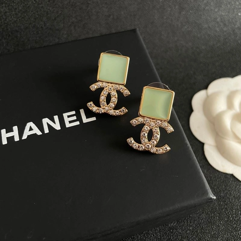 Lightweight Chanel Earrings 227266