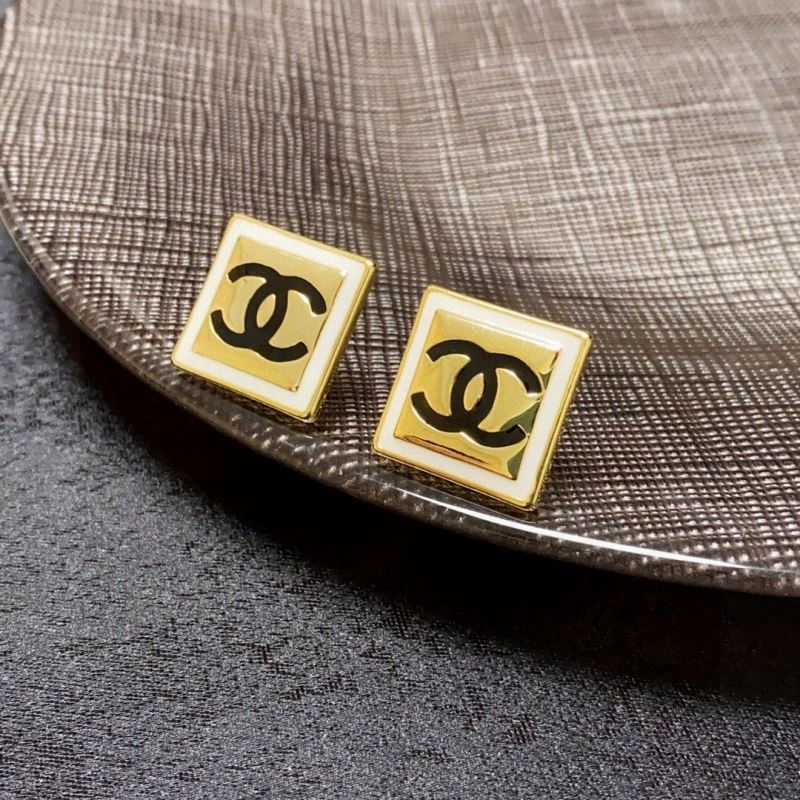 Stylish Chanel Earrings 227218