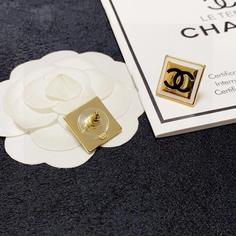 Stylish Chanel Earrings 227218
