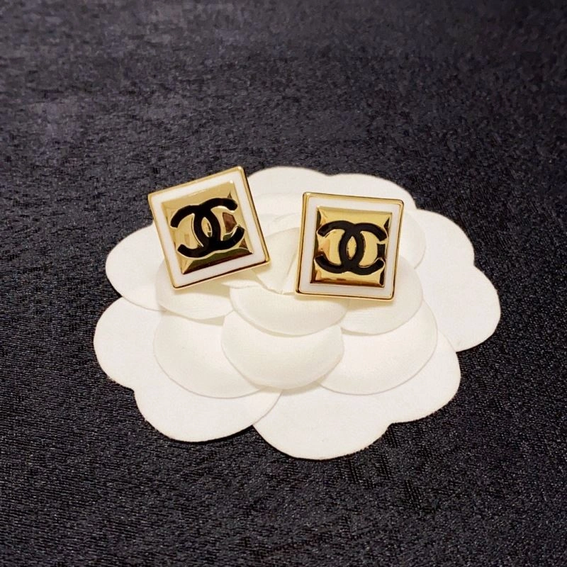 Stylish Chanel Earrings 227218