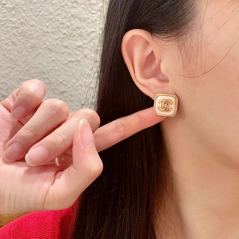 Chanel Earrings Breathable 227210