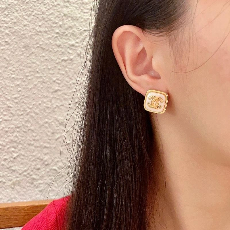 Chanel Earrings Breathable 227210