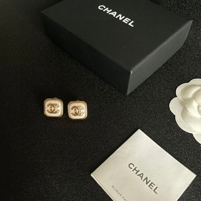 Chanel Earrings Breathable 227210