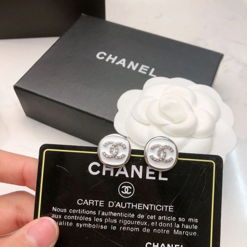 Effortless Chanel Earrings 227182