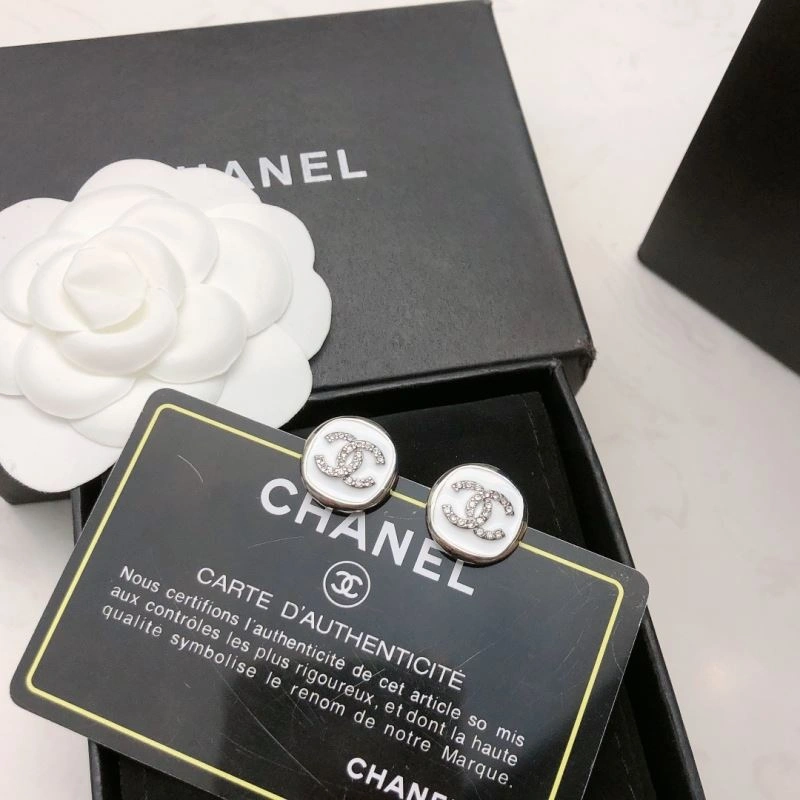 Effortless Chanel Earrings 227182