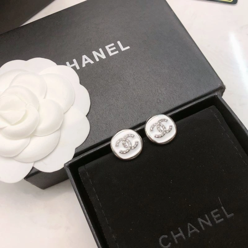 Effortless Chanel Earrings 227182