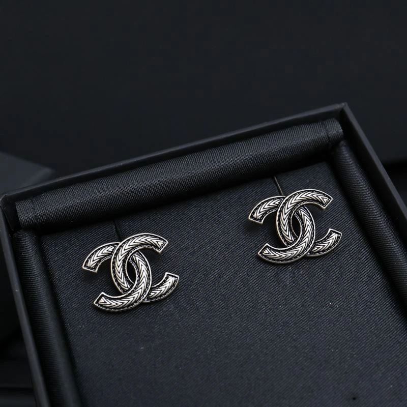 Compact Chanel Earrings 227170