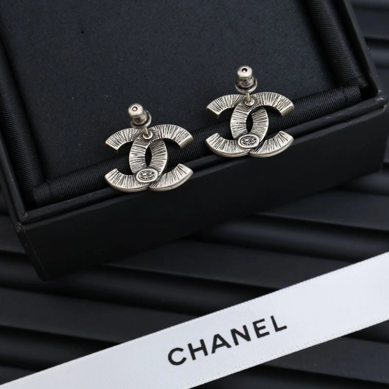 Compact Chanel Earrings 227170