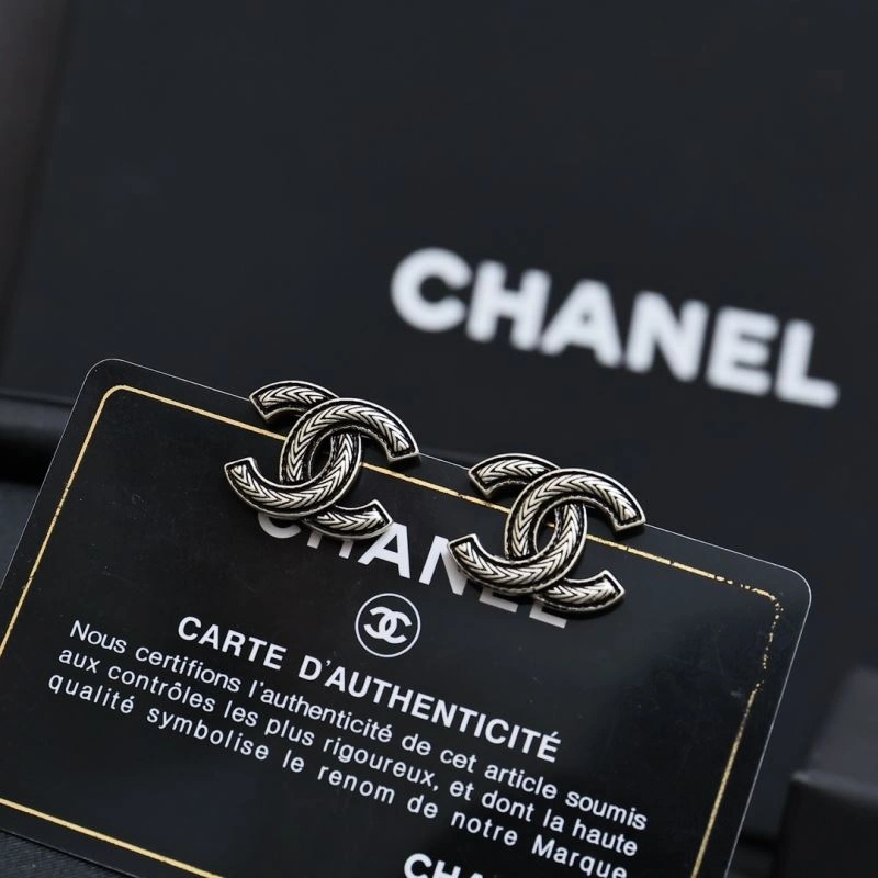 Compact Chanel Earrings 227170