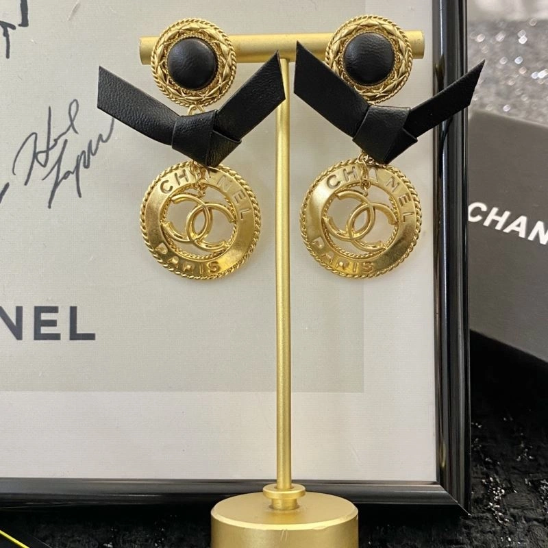 Sophisticated Chanel Earrings 227153