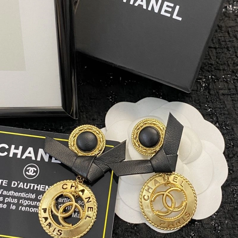 Sophisticated Chanel Earrings 227153