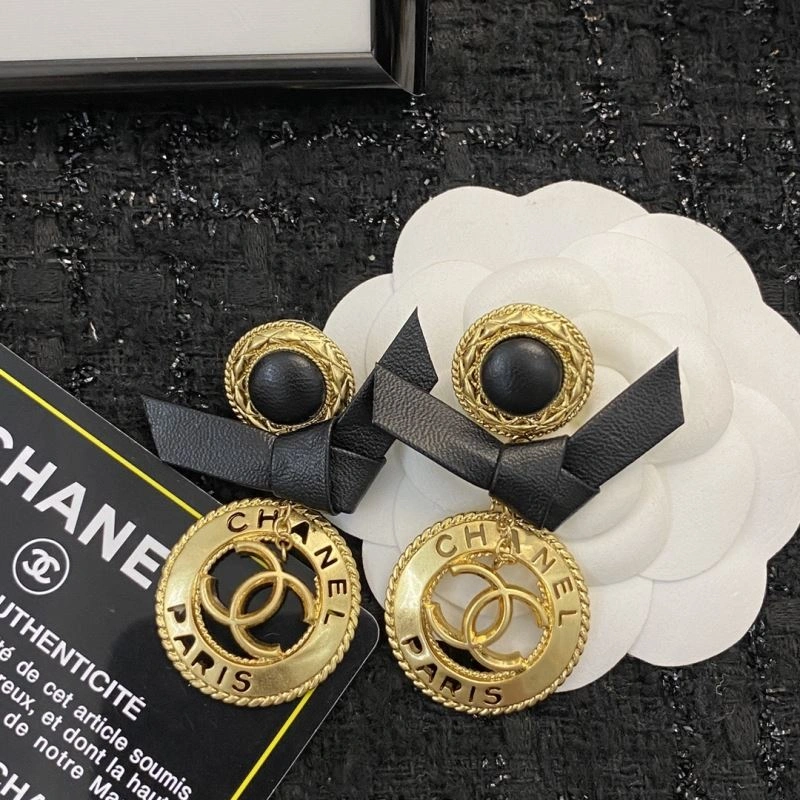 Sophisticated Chanel Earrings 227153