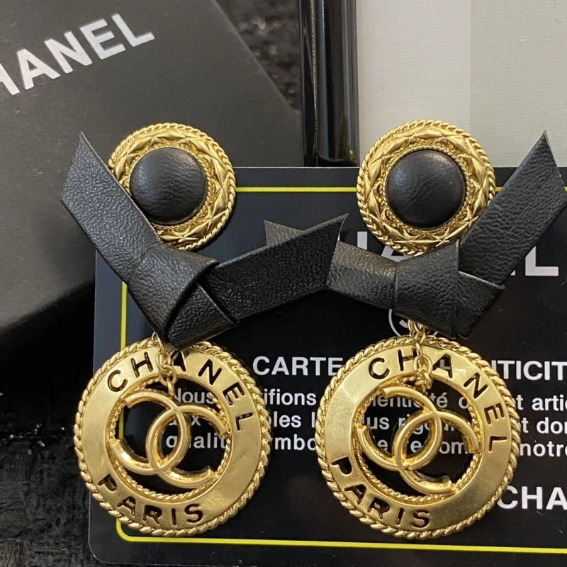 Sophisticated Chanel Earrings 227153
