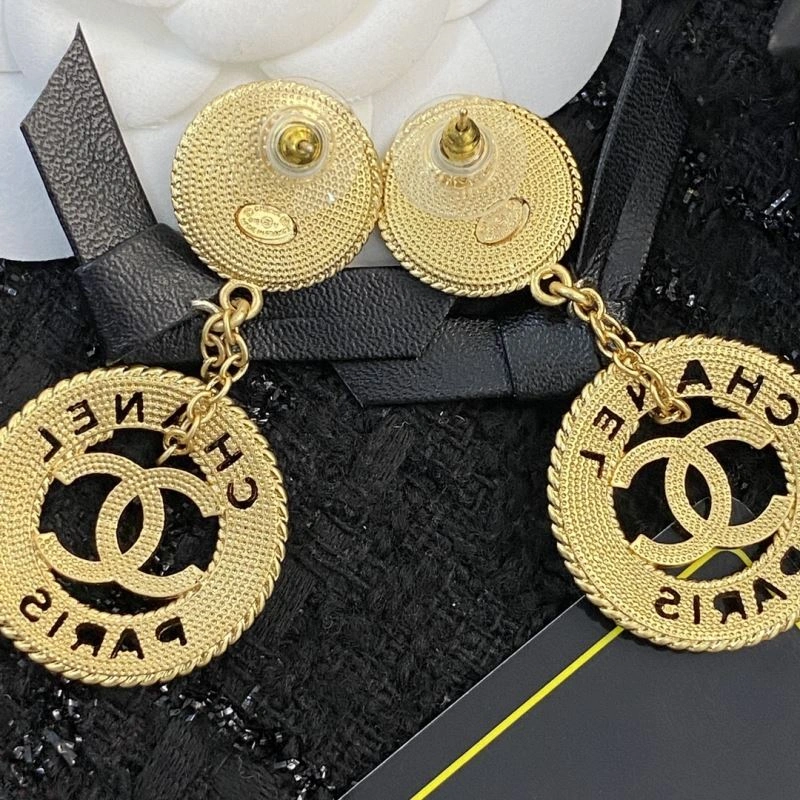 Sophisticated Chanel Earrings 227153