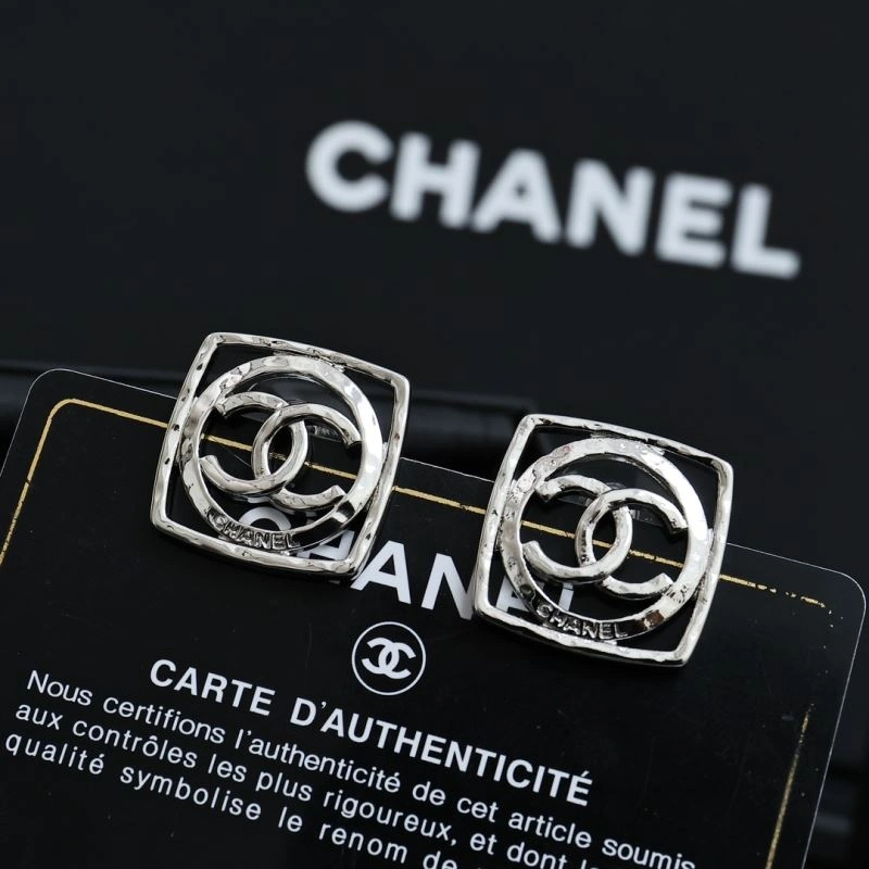 Chanel Earrings Versatile 227137