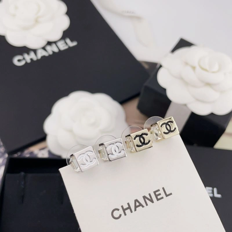 Chanel Earrings Elegant 227146