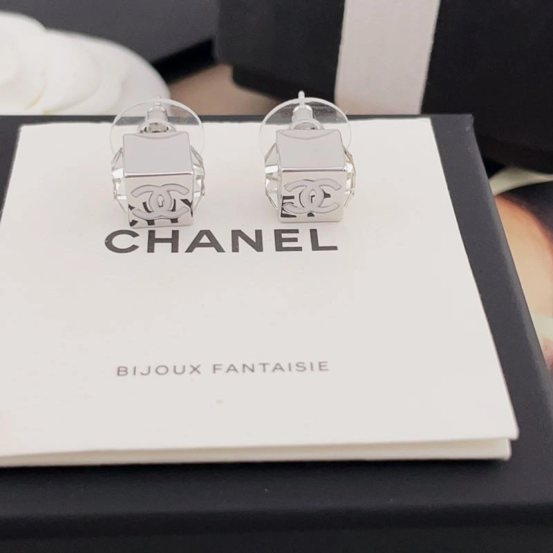 Chanel Earrings Elegant 227146