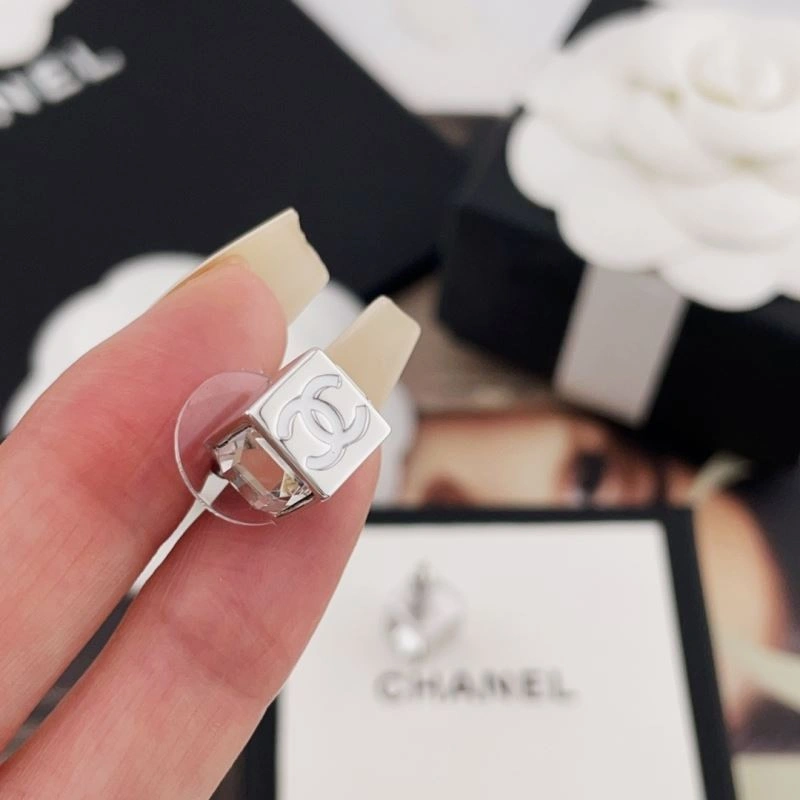 Chanel Earrings Elegant 227146