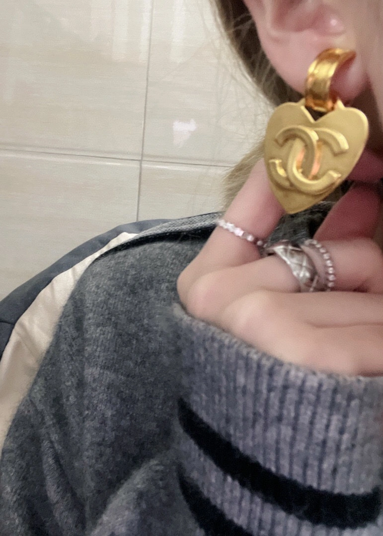 Chanel Earrings Compact 227127