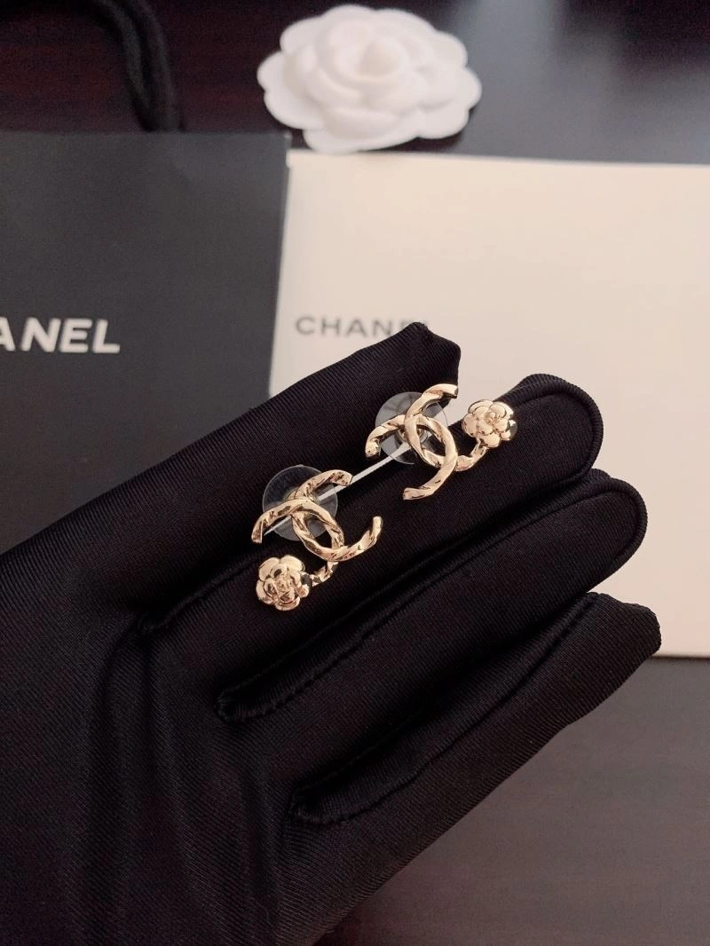 Sporty Chanel Earrings 227118