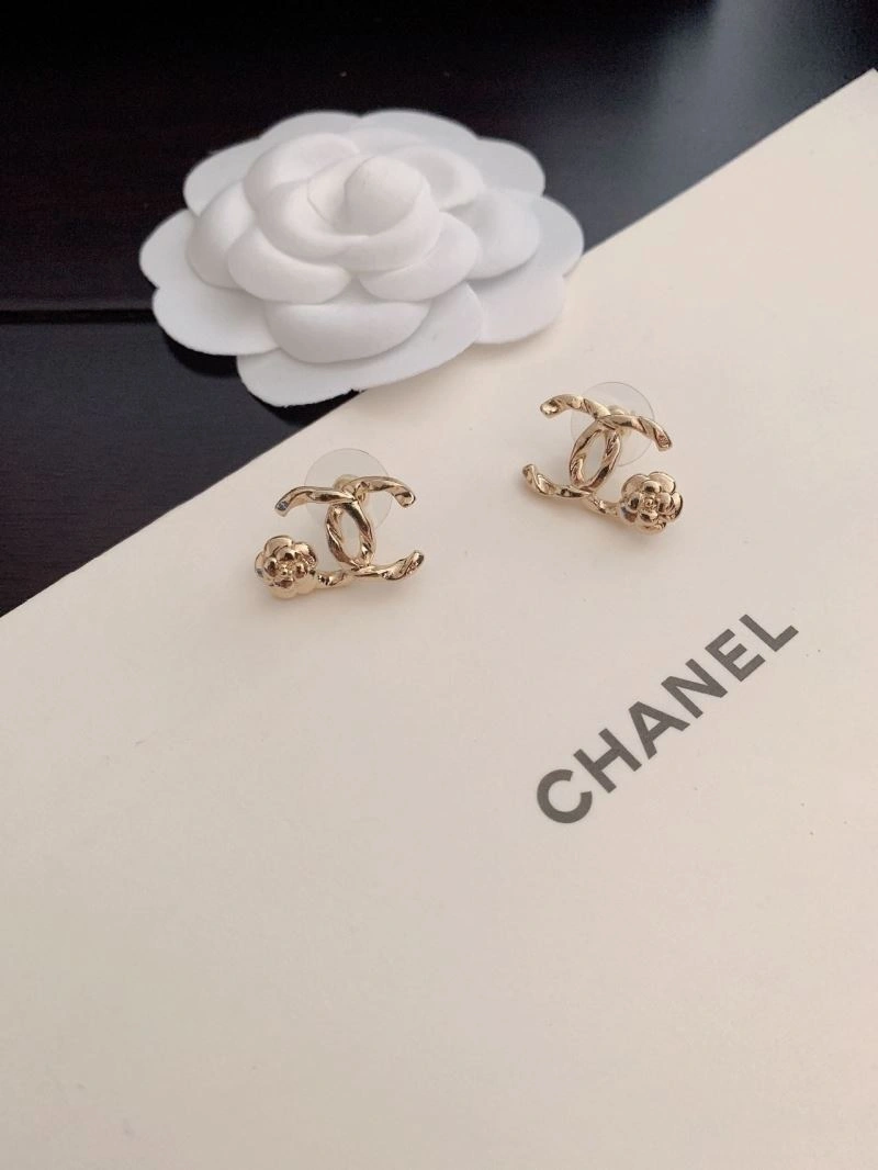 Sporty Chanel Earrings 227118