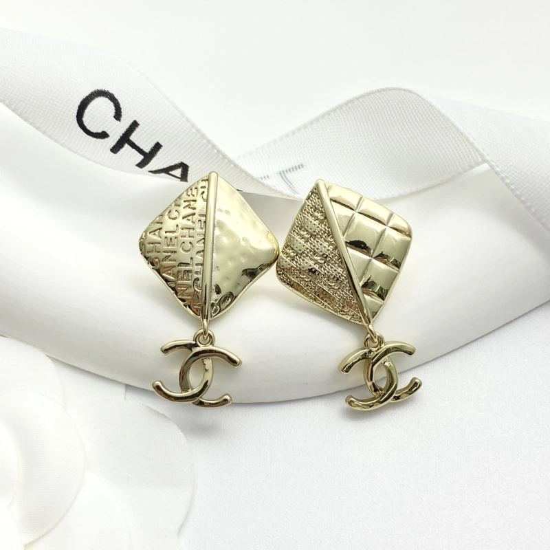 Comfortable Chanel Earrings 227113