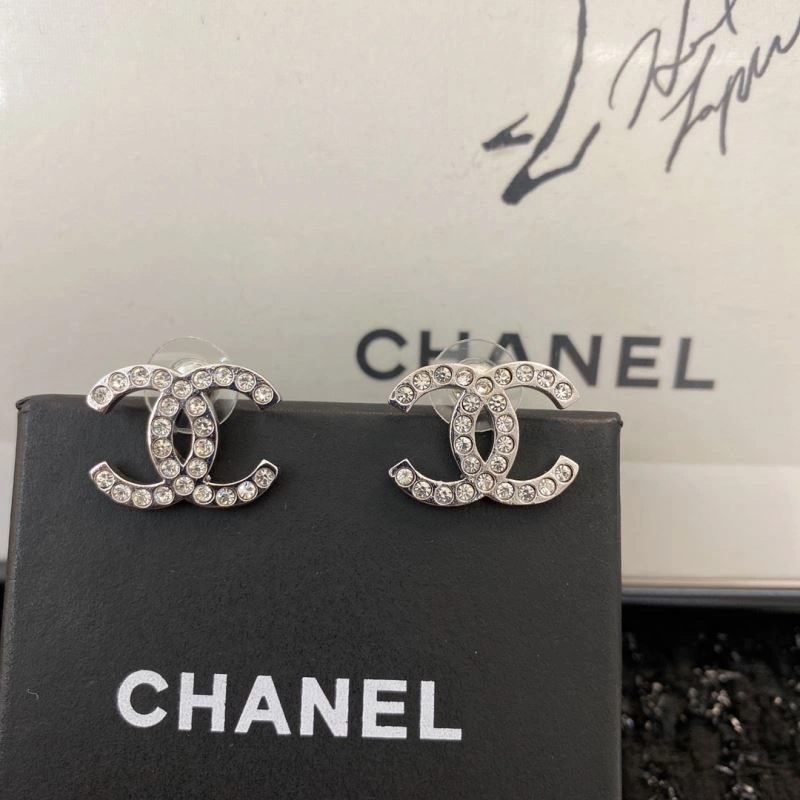 Chanel Earrings Compact 227102
