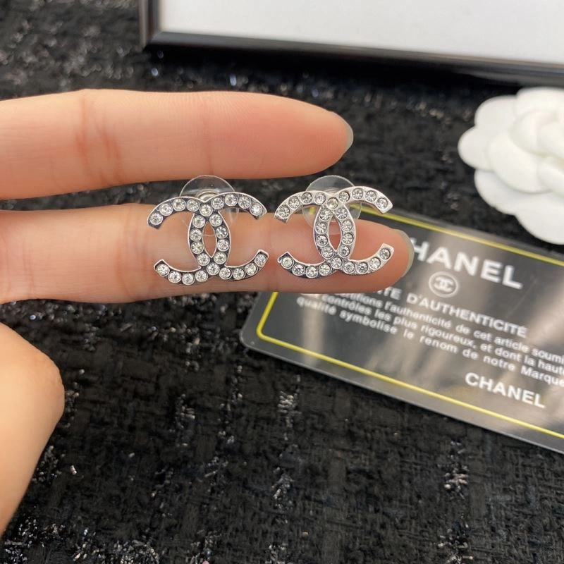 Chanel Earrings Compact 227102
