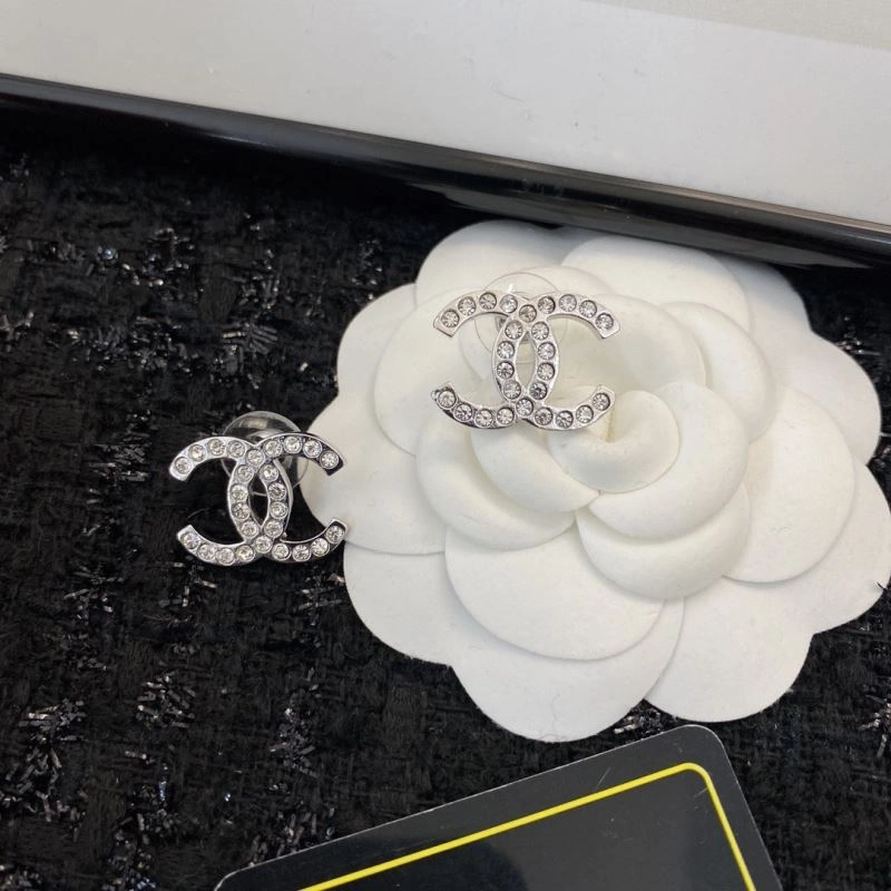 Chanel Earrings Compact 227102