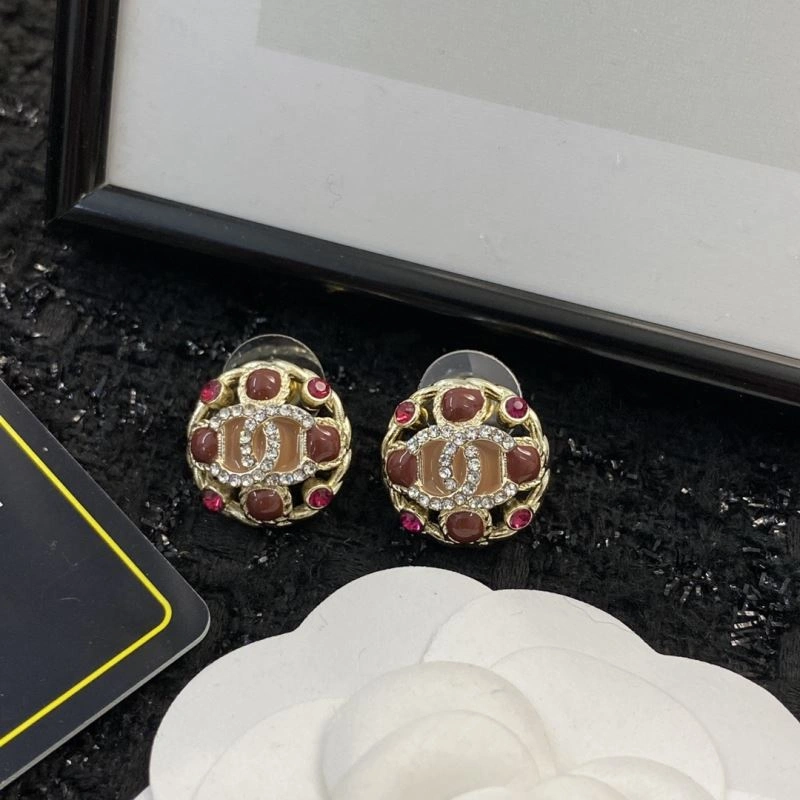 EyeCatching Chanel Earrings 227091
