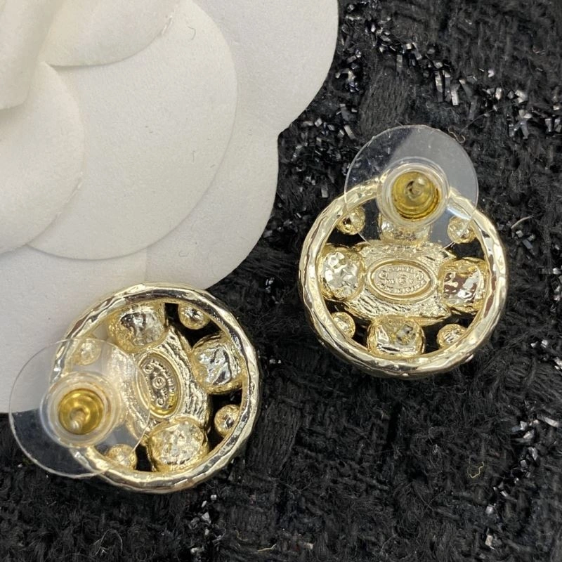 EyeCatching Chanel Earrings 227091